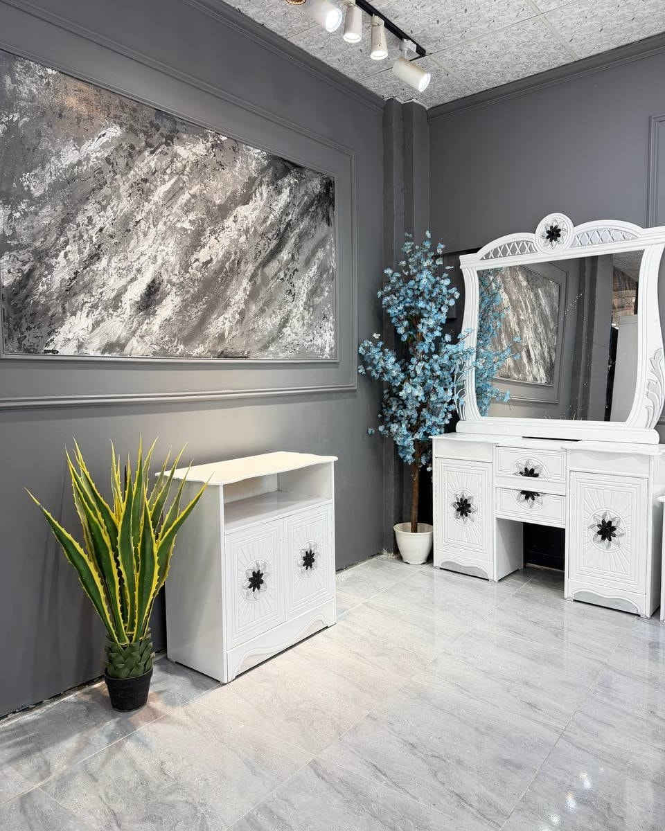 السعر // 950

🔅تفاصيل الغرفة المرمري  ....

خارج ٤ملم ام دي اف 🔺
وداخل معاكس ٣ملم 
صبغ حراري  درجة اولى 

عدد القطع  ٧ قطع 😍
🔺1 //جرباية  قياس  ١٦٠ × ٢٠٠ 
🔺//ميز جانبي ايسر قياس ٥٠
🔺2// وميز  جانبي  قياس ٥٠
🔺3// زاوية ارتفاع مترين عرض ٨٠
🔺4// وميز بلازمه  
🔺5//وميز مراية ارتفاع مترين عرض ١٢٠
🔺6// وكنتور ٦ باب  ارتفاع مترين و١٥ طول ٣ متر و١٥

القطعه الثامنة حسب الطلب شازلون
سعرها ٥٠ الف ❤️

(توصيل مجاني مركز بغداد )
التوصيل يشمل الشد مجاني 🔥
(اطراف ٥٠)
باقي المحافضات حسب البعد
شازلون سعرها ٥٠ الف
شازلون مخزن ٧٥ الف


**إذا كنت صاحب هذا الإعلان وتريد حذفه لأي سبب، رجاءا أرسل رسالة إلى الدعم الفني**