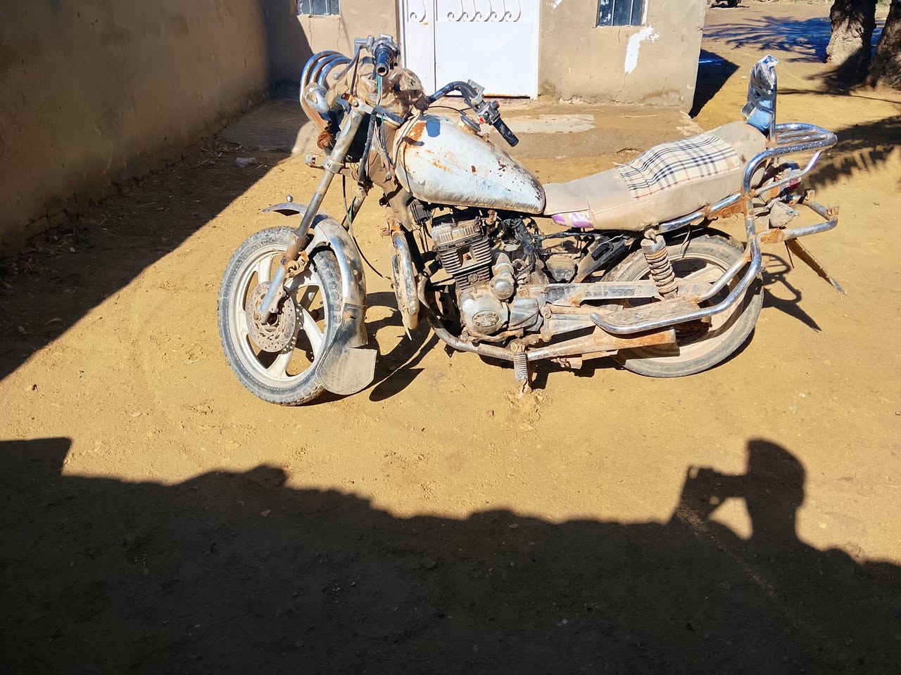 جديد جوندة موديل 2010 اوراق اصولي مكفولة من تنقيص. كلجات جدد
سعر175وبيهه مجال

للستفسار ***********
