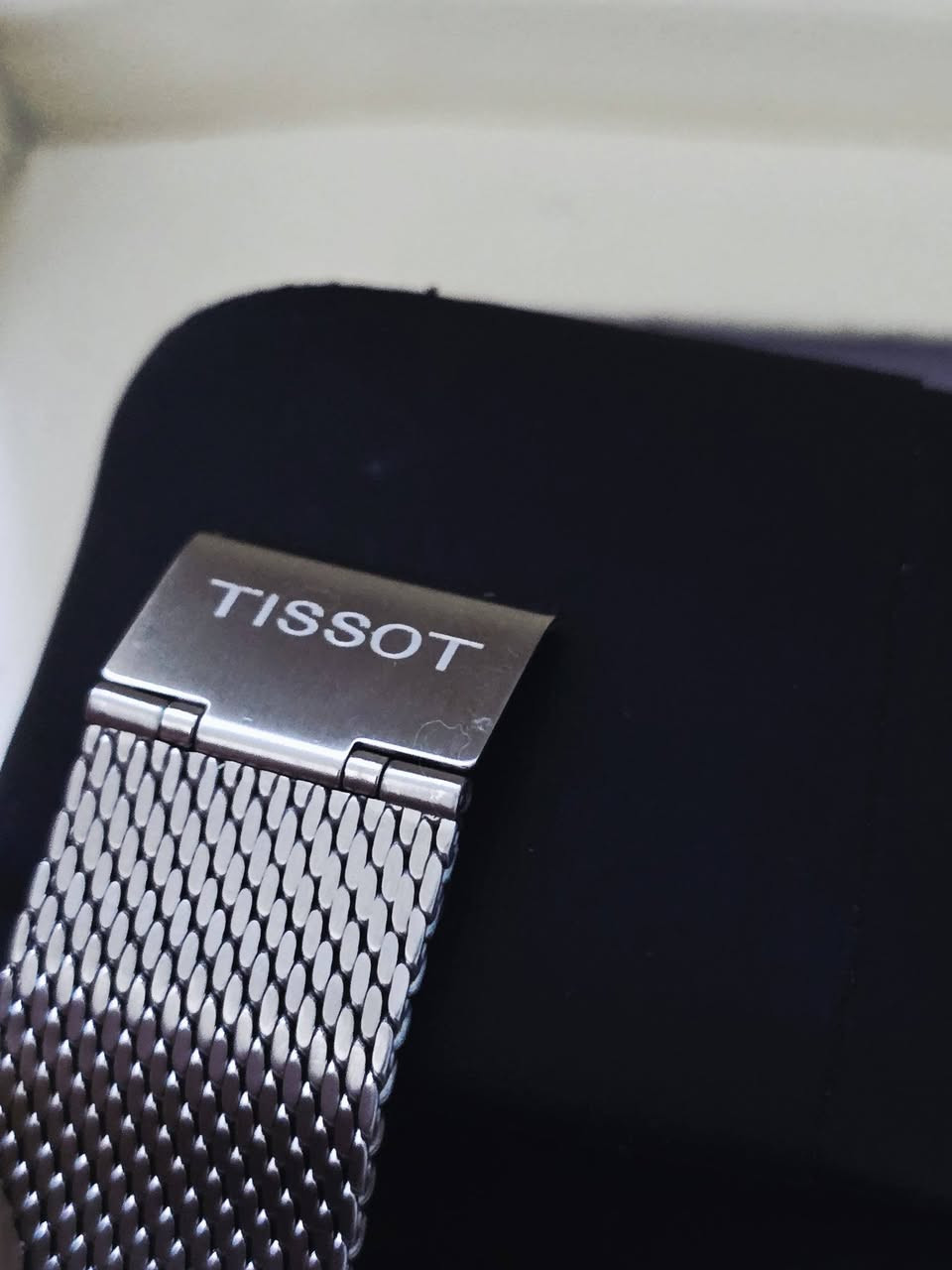 تيسوت 
سويسري اصلي بطارية 
مينا لونين جميله 
جام زفير 
سير حصيره 
قطر ٤٠ 
نظيفه ك الجديد 

١٤٥ دولار 
المكان اربيل 
يوجد 
Samer Akeel AlJboory  
https://www.tiktok.com/@samerakeelwatch?_r=1&_t=ZS-92XzzfzgLln


**إذا كنت صاحب هذا الإعلان وتريد حذفه لأي سبب، رجاءا أرسل رسالة إلى الدعم الفني**