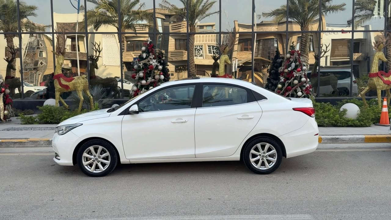 السلام عليكم..
شانجان L7 موديل 2020 
محرك 1500 الاقتصادي
سلايد
كشنات جلد
لد نهاري
شاشة 
كامره
حساسات خلفية
دبل ايرباك
تحكمات ستيرن
اشاير بالمري
ماشية 146 الف كيلو
رقم دهوك بأسمنه شرط التحويل
مكفولة من الصبغ بيه بارد بسيط بكصة البنيد  وقبق الصندوق فقط رايده 89 $ ورقة بيه مجال بسيط مكانه بغداد اليرموك للاستفسار 
*********** بغداد, العراق
