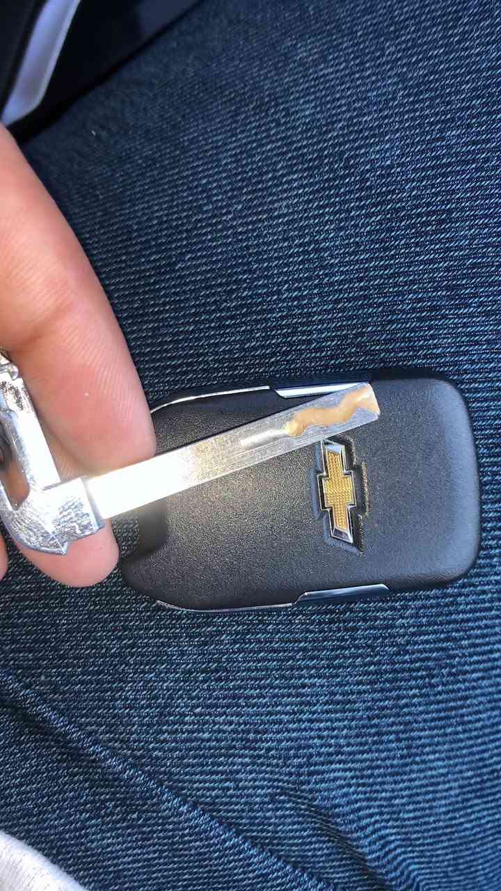 السلام عليك 

بصمه سلفرادو اصليه مال سياره 

للبيع الي تخدمه يتصل او وتساب 

***********
