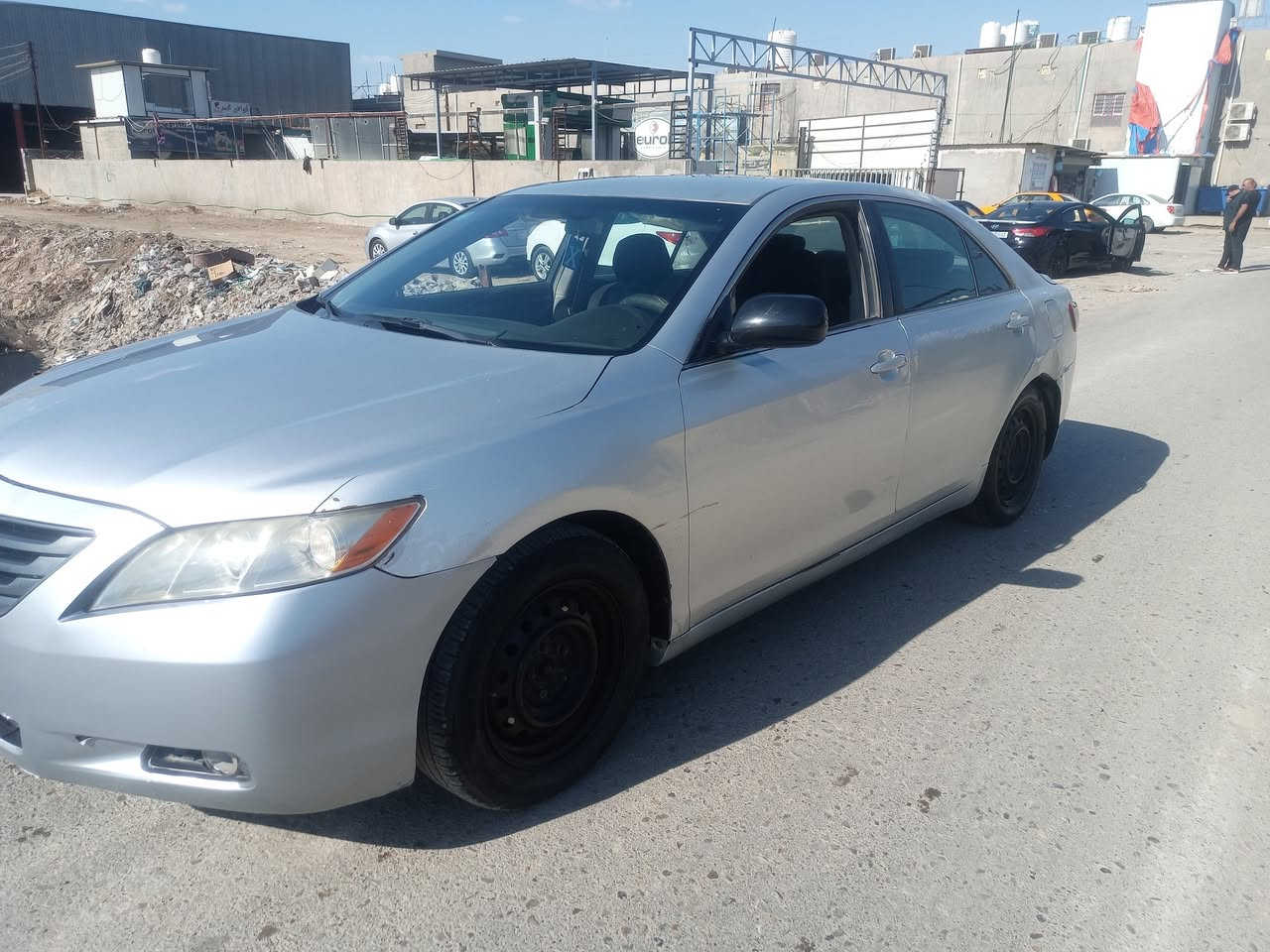 كامري ٢٠٠٨ وارد امريكي للبيع
السيارة باسمي تحويل ثاني يوم سنوية جديدة لل٢٠٣٠ وهزة جديدة
بيها اربع قطع جراد خفيف 
السيارة مكفولة كير ومحرك شرط 
والصدر مبدل جديد بالباكيت وتخم تاير جديد 
السيارة جاهزة ما ناقصها شي 
بيها بس التبريد بي الكمبريسر عطلان البقية كلها زينة 
السعر ٧٥ ورقة وبيها مجال للشراي 
السيارة مكانها بسماية 
رقم *********** موجود واتساب هم
