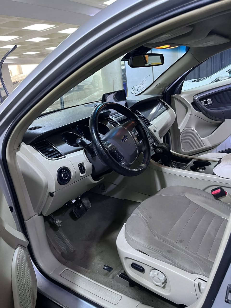 فؤرت تؤريس 2010           4 پارجةي بوياخة لةسةر ساغي بي ناو گرتن يةك نوكة دةرزي ناوي نية ناو زةرد شاشة ئايپات و تحديد سرعة سوكان ڤؤليؤم  كؤدي سةردةرگا ساردو گةرمي مةزبوت 84 وةرةقة و مةجال 
***********
