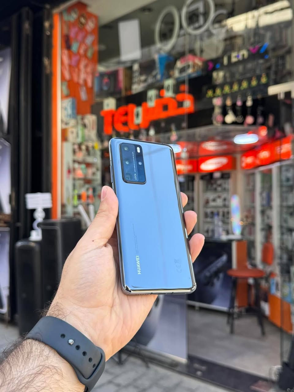 #مُستخدم  🔥

Huawei P40 Pro 🔥

▪️رام : 8GB 

▪️ذاكرة : 256GB 

▪️نضافة الجهاز : 100‎%‎

▪️مُلحقات الجهاز : وصلة

▪️المعالج : Kirin 990 5G

▪️الكاميرا الأمامية : 32 م.ب 

▪️الكاميرا الخلفية : 50+12+40 م.ب وزوم تقريب 50X
▪️الشاشة : 6،58 بوصة بدقة 1200x2640 من نوع OLED
▪️حجم البطارية 4200 مللي 

▪️كفالة الجهاز 
➖➖➖➖➖➖➖➖➖➖➖➖➖➖➖➖➖

للتواصل 
_
➖➖➖➖➖➖➖➖➖➖➖➖➖➖➖

العنـــوان 🔎
الديوانية


**إذا كنت صاحب هذا الإعلان وتريد حذفه لأي سبب، رجاءا أرسل رسالة إلى الدعم الفني**
