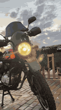 🧿انسب سعر بهيج نضافه متلكى  
بجاج بوكسر ٢٠٢٣ اصوليه اوراق استنساخ ممشي بيها معامله ترقيم وما مكملها الدراجه باسمي اوراقها الاصلي تسحبهن من شركة غبور القلم شارع فلسطين وترقم بوجهك
🔵 الدراجه كفاله عامه تامه كشر ومكينه خرسه صوتها صوت دراجه شحن ولا برغي تجاري كله اصلي وكالة بجاج اذا تلكى بيها شي تجاري تاخذها وتروح 
🔵 زنون ايكل ايز عالي ناصي 
🔵 وند شيلد امامي قطعتين
 🔵 مري باجاج الاصلي 
🔵 كابريتر باجاج الاصلي مو التجاري
🔵 كشن طبي رياضي ميموري لكزس
 🔵 شاحن USB  voxer
🔵 تخم تاير جديد
 🔵 صدر وكاله امامي خلفي جديد 
🔵 اشاير سلف هندر كهربائيات كله شغال
🔵 شلعه ومعدل ترايج البصره 
السعر مليون وميتين بي مجال قليل مكاني صليخ او الاعظميه 
الرقم ***********
