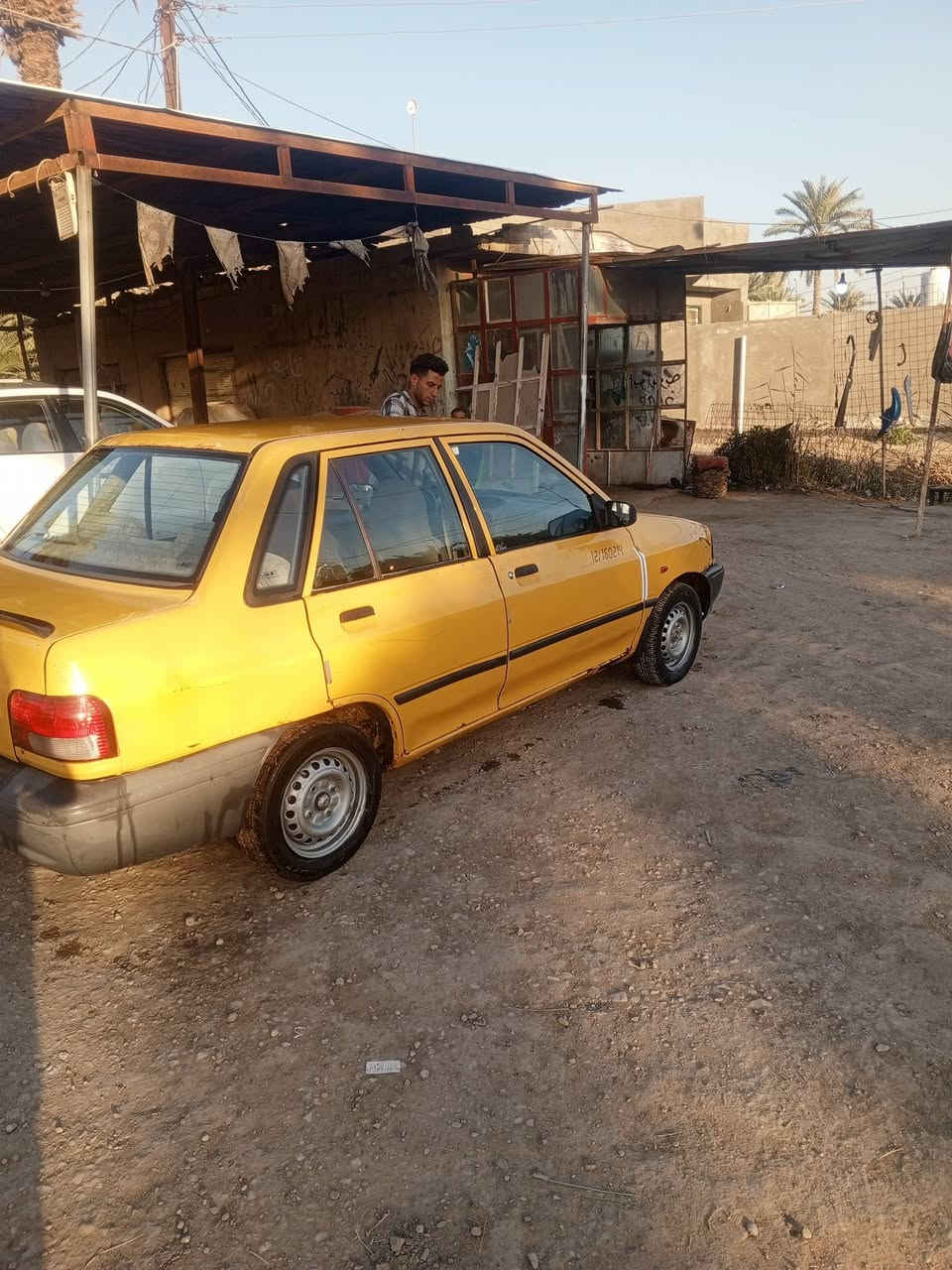 السلام عليكم سايبا موديل 12 رقم احمر مصفره هيه وغرامات كير مكينه مكفول كهربائيات شغاله مابيه ضربه بس بجاملغ الامامي شويه لايت زنون عالي وناصي مسجل بلاثوث دواخل جدد  كشرها كلش نضيف  *********** 
مكانها حله سياحي
