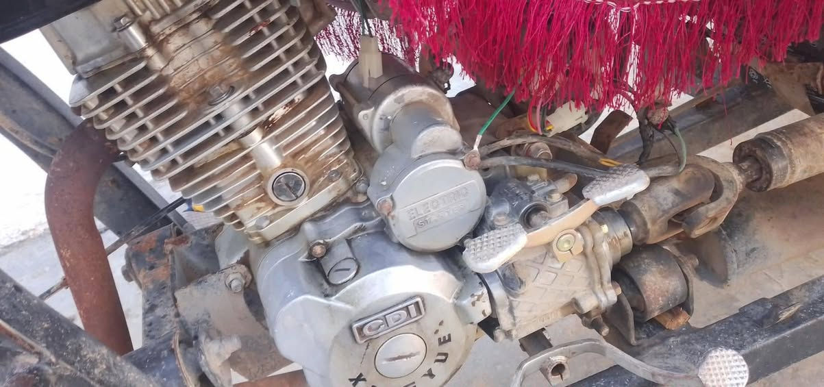 ستوته للبيع موديل 16 ومحرك 200مكاني بل حويجه سعره 850وبي مجال ***********
