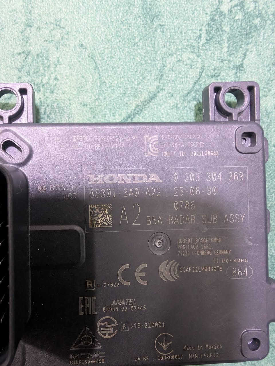 السلام عليكم 
رادارات امامي اصلي 
هوندا CR-V 
موديل 2023
السعر 250 الف
الاتصال بالرقم 
0786 552 7022
