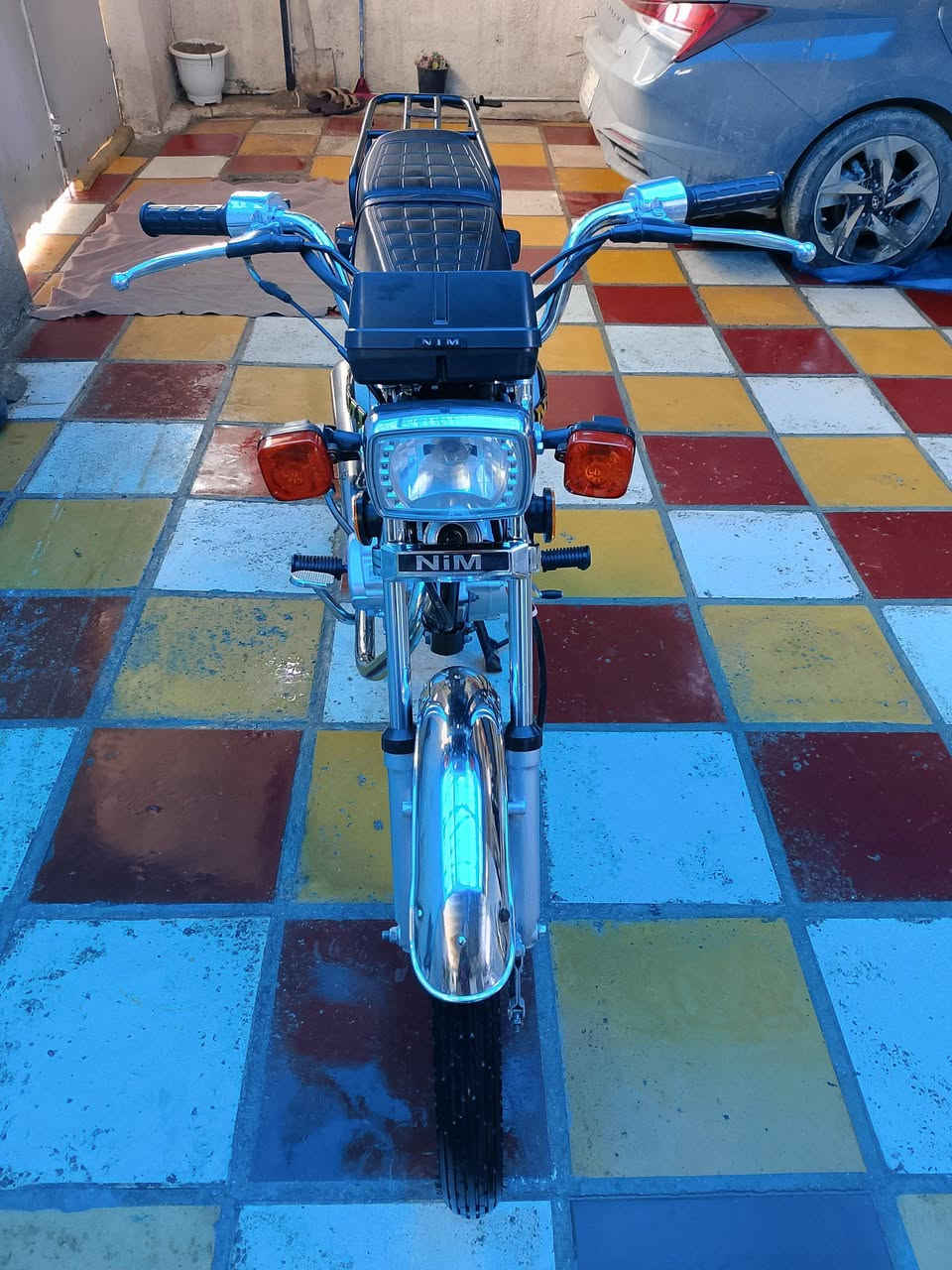 السلام عليكم دراجه نامه امتياز للبيع موديل 26 صار لها شهرين من طالعه من الوكيل مقفوله كفاله عامه مكاني حله شارع 80 والسعر 680 وبيها مجال والاتصال على هذا الرقم ***********
