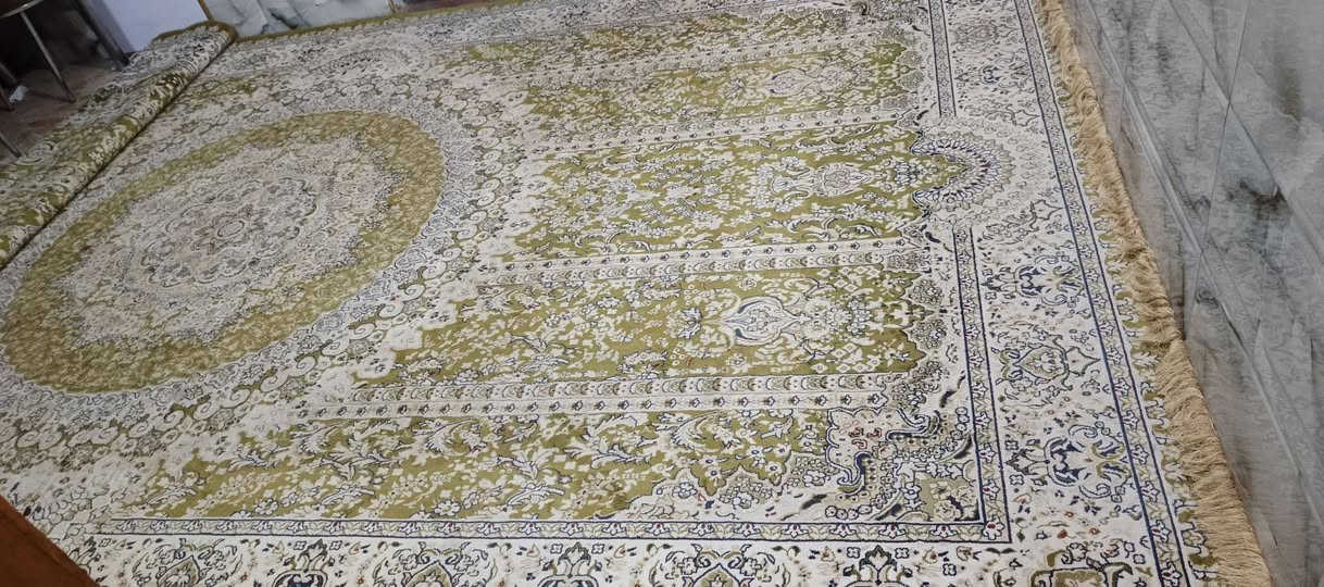 زوليه تركي ثقيل لون اخضر فستقي قياس 4×5
للبيع السعر 75 
عنوان كربلاء حي المهندسين قرب حي العامل 
***********
