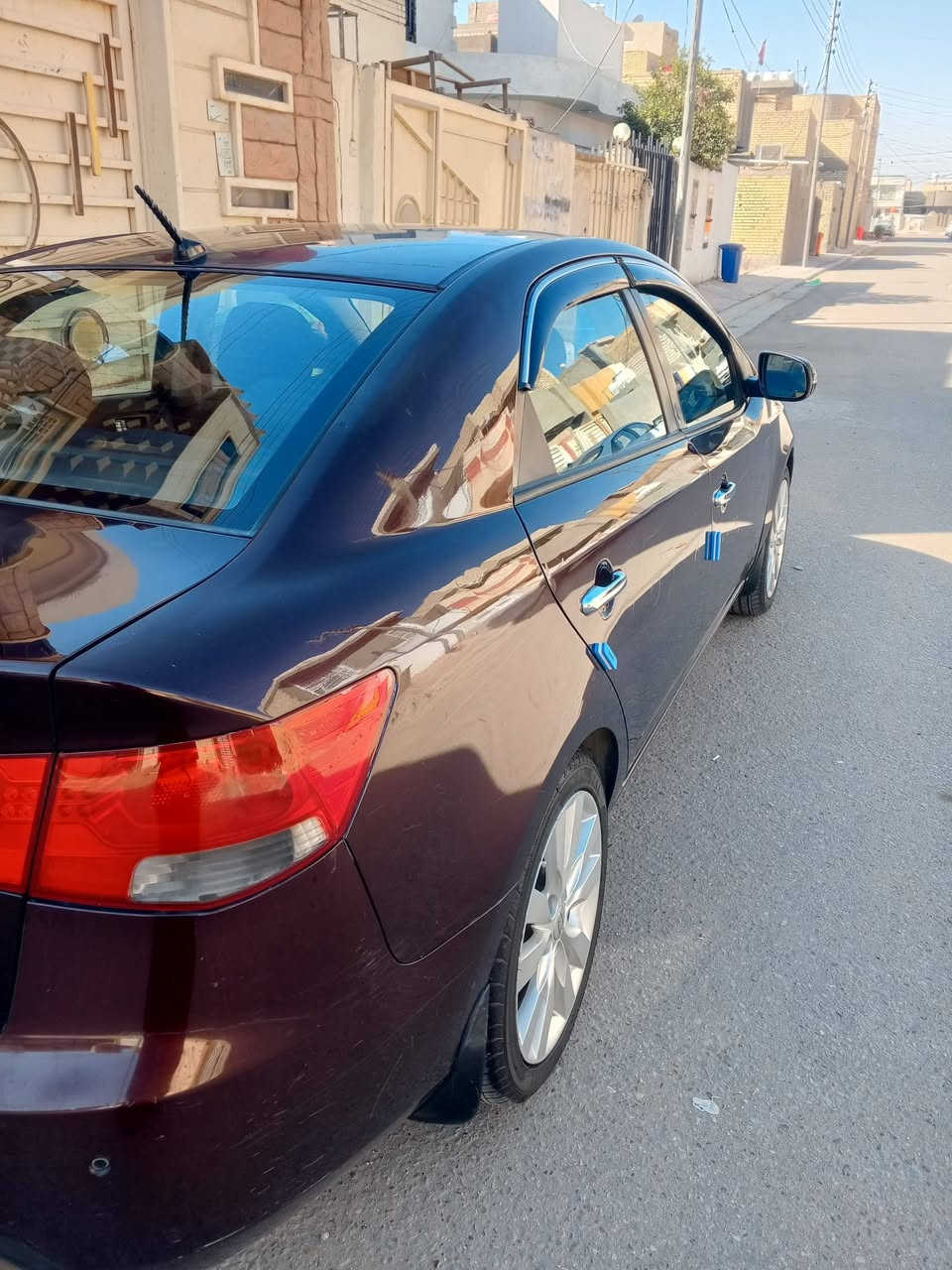 السلام عليكم سيراتو 11فول مواصفات واحد على واحد رقم اربيل دولي جديد تريد تحويل وكاله موجود بيهه قطعتين تبديل وباب صبغ بدون دواخل شرط مكينه وكير وحداديه كله جديد مكان السياره كربلاء السعر 95 وبيهه مجال
‏‪***********‬‏
