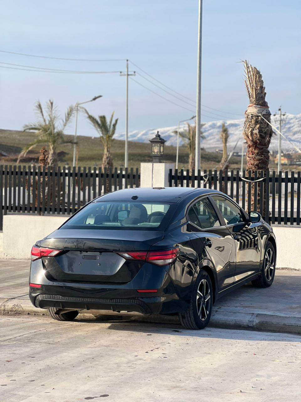 نيسان سينترا SV 
موديل/2025
سبغ/ بولند قباغ صندوق بي داغلي
ايرباك/ ستيرن 
سعر /120$
رقم كاتي 
شه رتي رقم
شانصي شه رت
گير و مه كينه شه رت
غرقان و برين شه رت
مواصفات SV
شاشه مه زن
حساس
رادار 
كاميره
به سمه
شغال
ويل كروم
12 هزار روشتوه
گير توماتيك
جام كاره باي
هه ر چار تا جديد
واتساب/ *********** اكر, نينوى
