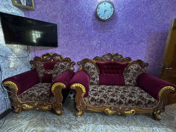 السلام عليكم تخم قنفات ملكي مستخدم شي قليل نظيف جدا مابي اي كسر 13نفر السعر750الف وبي مجال مكاني كربلاء قضاء الحسينيه رقم ***********
