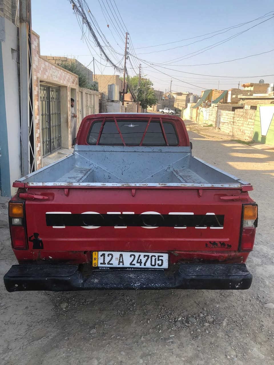 @سلام عليكم بيكم للبيع ٨٢ رقم جديد سنويه لا ٣٠ كربون بي اكسن كير شرط محرك بي تنقيص بس كلج وعينه وافلوين جدد مبدلهن واير منيه كلها جديده تايات نضاف شرط لتحويل سعر ٣٣ بي مجال بسيط مصبوقه بخ جماليه موصل جانب الايمن رقم ***********
