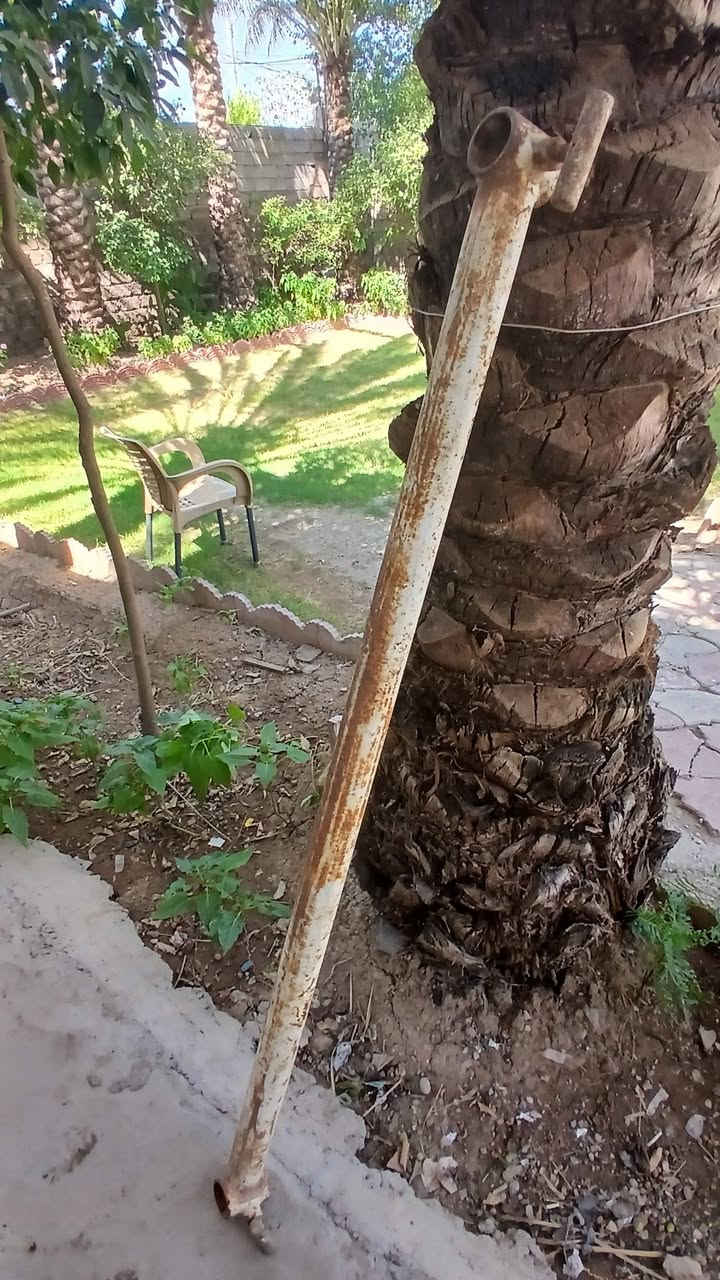 سلام عليكم هوك محجر بوري حديد ثقيل للبيع (الطول 160سم) نضيف جداً مكاني ديالى بعقوبه قرب جامعة ديالى تواصل على الرقم ***********
