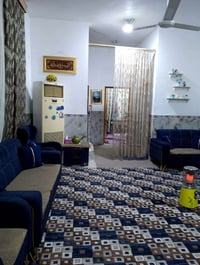 الشارع خلف فرح مول • ١٣٦م • طابقين