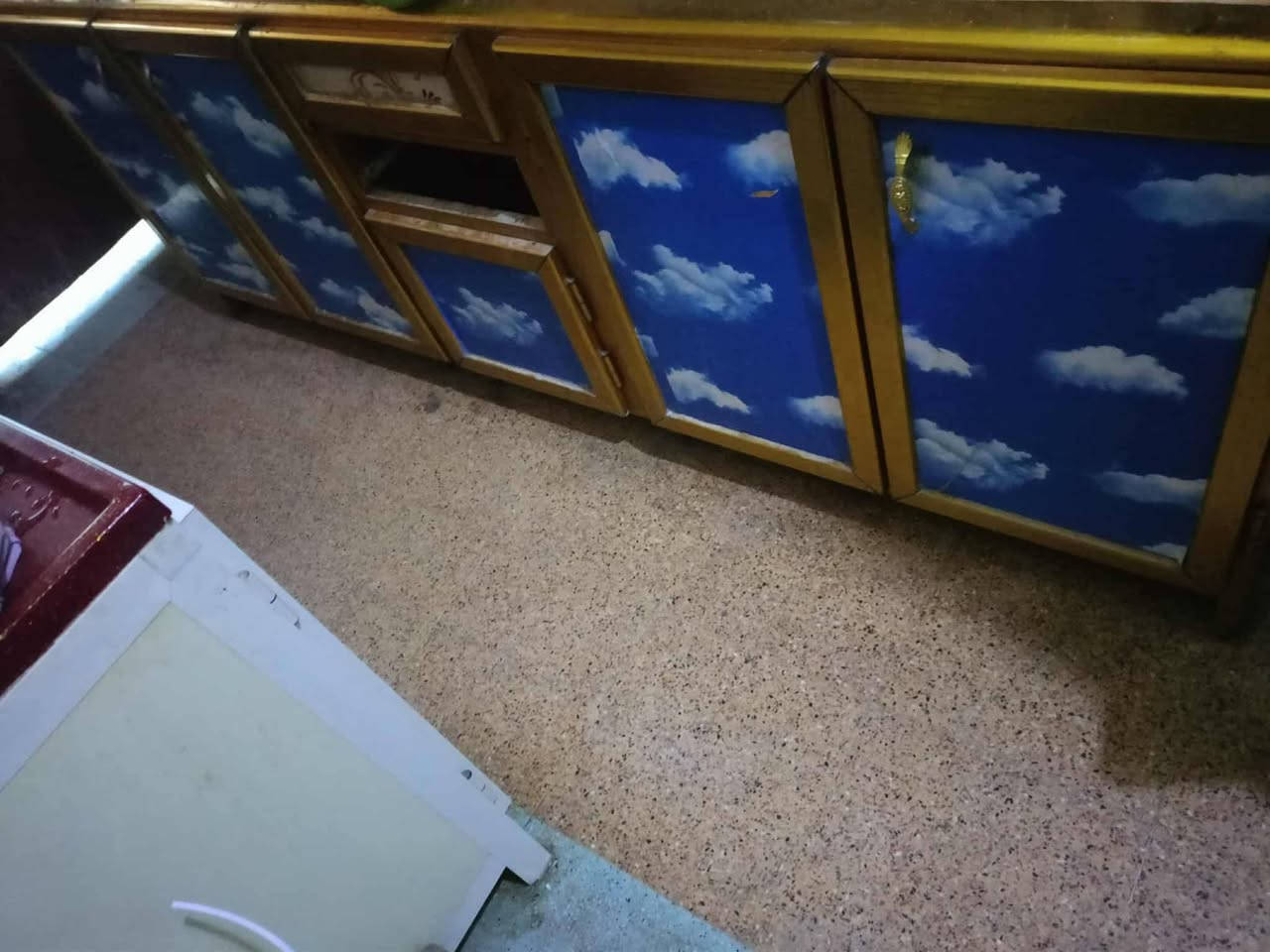 للبيع مكاني ناصريه حي اريدو ملاحظه تبديل كاونتر القديم بلجديد حسب طلبك معه فرغ السعر تصليح كافت الكاونترت ونشتري كافت الكاونترات تفظل خاص @إشارة


**إذا كنت صاحب هذا الإعلان وتريد حذفه لأي سبب، رجاءا أرسل رسالة إلى الدعم الفني**