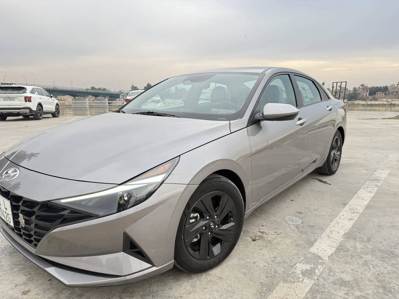 السلام عليكم
اللنترا 2023 

فول عدا الفتحة 

رقم بغداد 

حادث بابين وراجع نفسهن السياره ليبل واحد 

مكانها بغداد 

ماشيه 21000

***********
