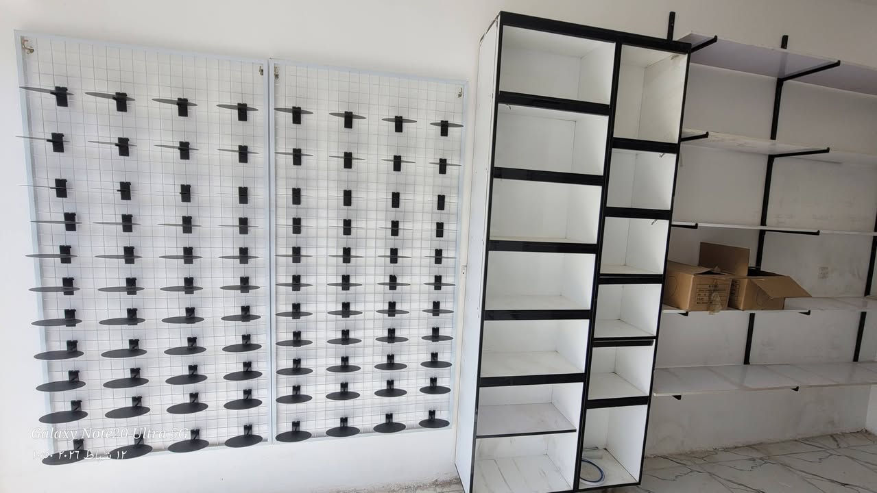 اغراض محلات للبيع جديدة استعمال قليل جدا
رفوف ام دي اف + حمالات رفوف
بوري شخاطة + حمالات بوري + الاذرع
مشبك + حمالات احذية
رفوف ام دي اف عرض متر ارتفاع مترين ونص عدد2
مضلات متحركة سلايد عدد 2 تفتح 3 متر وحدة عرضها 4متر والثانية عرضها 3متر
***********
***********
