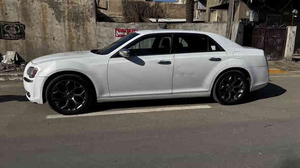 السلام عليكم 
اوباما موديل 2012 للبيع 
السياره جاهزه على اخر حبايه 
رقم اربيل تحويل ثاني يوم
السياره بدون ضرر بدون صبغ ولا حته فتح 
كلين عدا الدعاميات 
السياره 5 مواصفات 
كير ماوس 
شاشه كبيره 
داخل صاج
كشنات كهربائي جلد
كشنات هيتر
كير كفاله 
محرك كفاله 
منضومه التبريد جديده 
صدر امامي جديد 
صدر خلفي عربانه 21 جديد 
تخم ويل اصلي مال 2023 
تخم تاير قبل يومين شديته 
مكان السياره بغداد الحريه 
بيها طخه بسيطه بالباب الصدر  من جوه واضحه بالصور
السعر 180 وبيها مجال وتجي تشوفها وبالخير عليك 

***********
