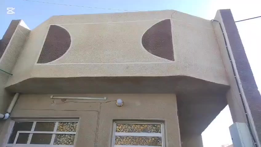 السلام عليكم بيت بمسقط مساحه 105البيت بناء كله طابوك ملك صرف البيت مطلوب عقاري 17مليون دفعه كل شهر البيت نضيف مابي نقص الواجه 5 السعر 38وبي مجال نشالله الرقم ***********
