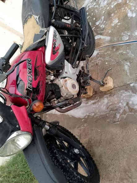 بوكير 2019 شاصي بي عواج شويه 

يرادلها ترتيب باسسسسسسمي بغداد

مكانها كاظميه ***********
