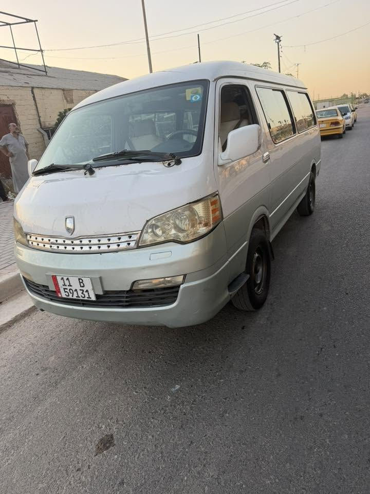 السلام عليكم جنبي H1 موديل 12 عكيليه مكينه فتون مكينه كير اكسل كفاله بارد قليل واضح بلصور سياره مغلفه  اربع جاملغات صد امامي خلفي جديد تخم تايرات السنويه جيديده لل31 السعر 75 الاتصال عله ***********
