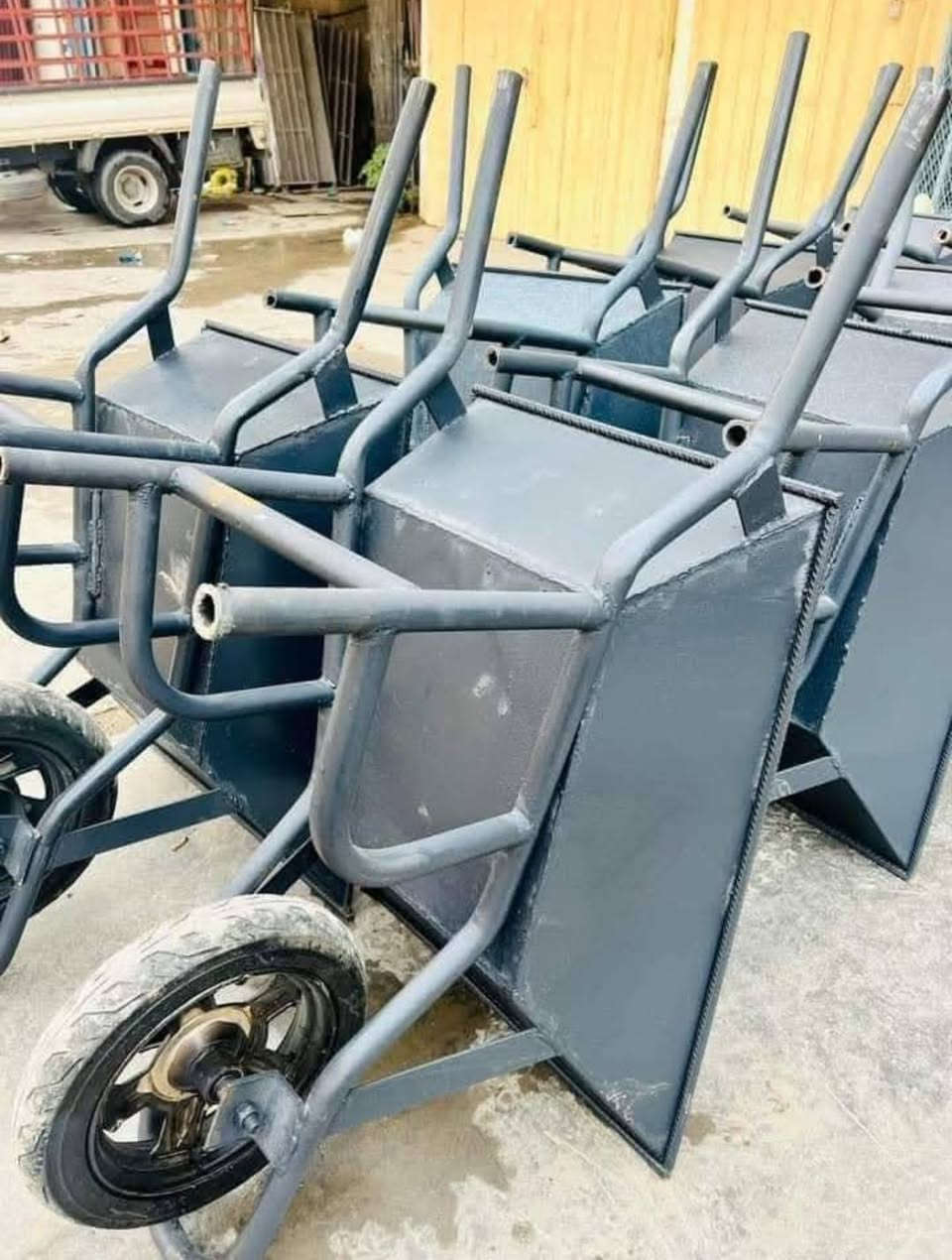 ( لمستلزمات البناء )
بيع وتاجير كافه انواع السكلات والجكات و قوالب الصب
بيع سكلات المستورة الصينية و دراب الخشب والقفيص
سكلات كابلوك وسكلات التركية و البليت الايراني
العنوان بغداد ساحة الطيران الفرع الاول مقابل كنيسة الارمن
الاتصال ***********
