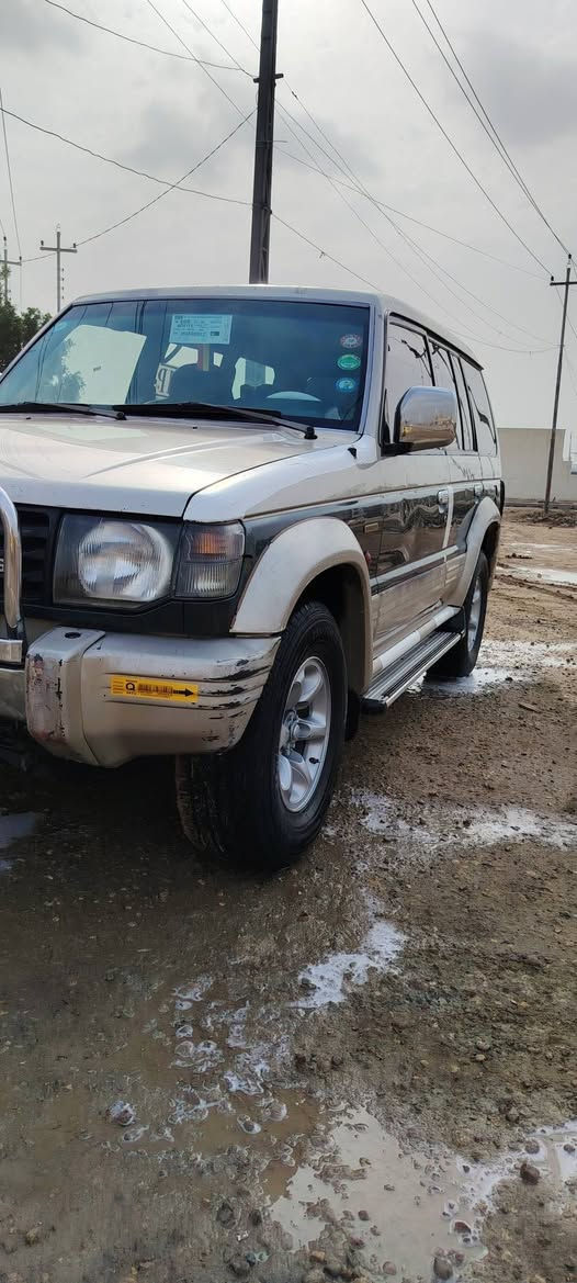 سلام عليكم باجيرو موديل 91ايسر بلاد رقم نكليزي سنويه30 تحويل مباشر مكفوله كفاله من كلشي مكينه وكير جدد تبربد شغال سياره جاهزه تخم تاير حداديه كهربائيات كله شغاله ماكو شي مايشتغل بيه مكان الشطره سعر48 نتصل عليه وبلخدمه ***********
