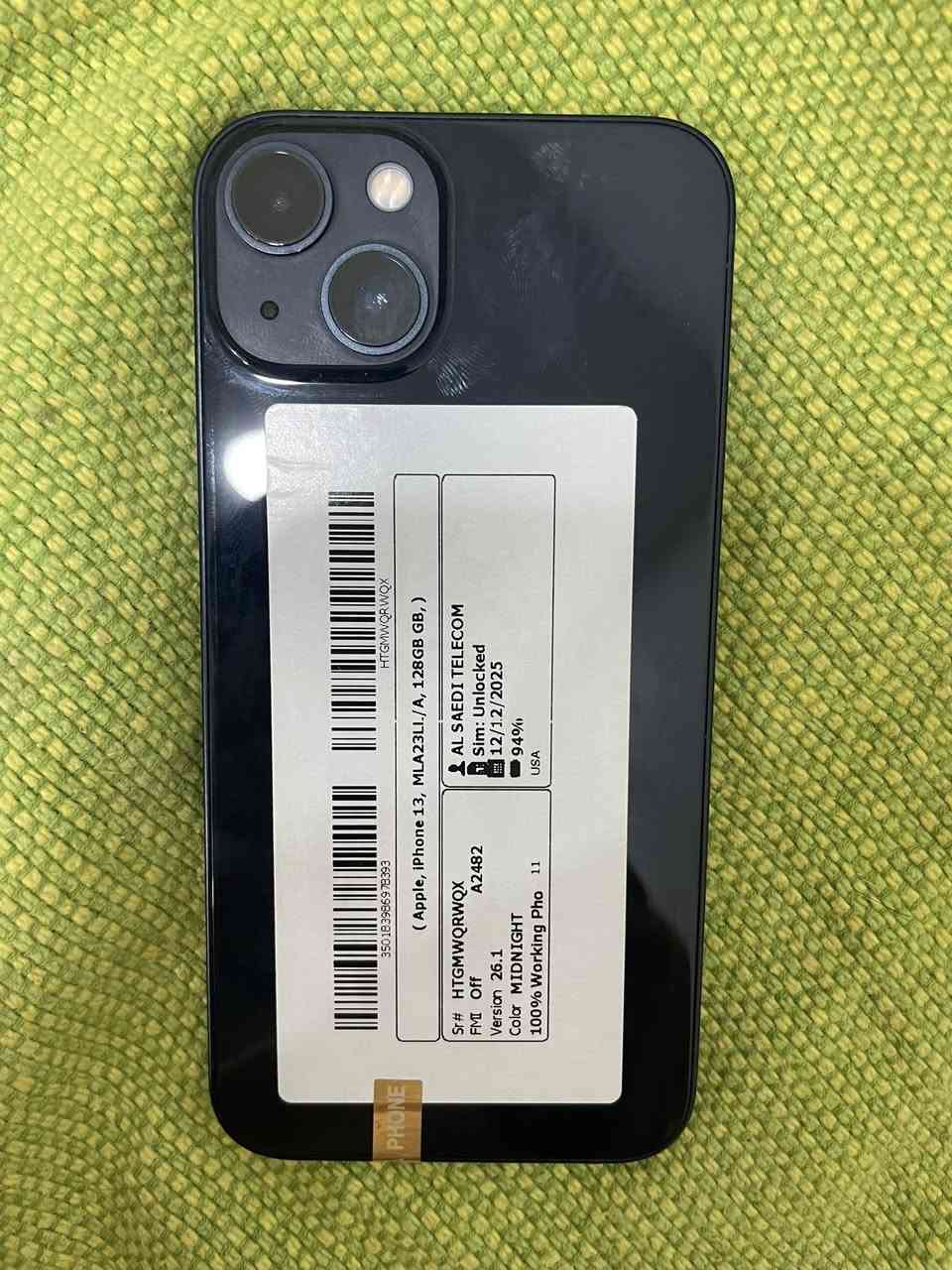 سلام عليكم
ايفون 13 عادي لون اسود 128g 

جهاز نضيف جدا مثل ما واضح بالصور و مفحوص و استخدام قليل جدا جدا 

جهاز امريكي بس بطارية انطيك عليها ضمان اذا شفتها ملعوب بيها و بطارية اصلية مال شركة 

فيس ايدي شغال شاشه الاصلية نفسها شاصي نضيف جدا يلمع مابي شخط جهاز استخدام والدة يعني بس داخل بيت 

يجي وياج لزكة شاشه اصليه تمنع الخدوش و الكسر و كفر لون اصفر 

سعر جهاز430  و بي مجال يكون سعر يراضيك اولاً و يراضيني ثانيا 

تواصل هذا رقمي *********** 
او معرف التلي @wrlhe
