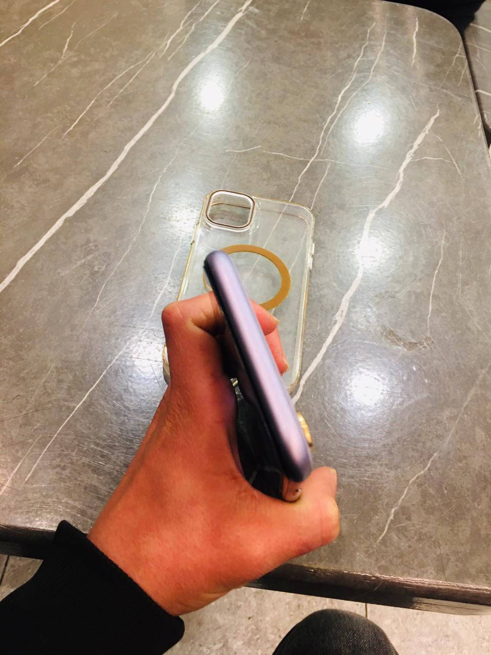 ايفون 11 عادي جهاز كلش نضيف
مساحه 64✅

بطاريه 69✅

مبدل فقط شاشا نوعيه زينه ✅

فيس ايدي شغال ✅

دكمه التعلي الصوت ما تشتغل فقط ✅

جهاز كلشي ما مبدل بي فقط✅

الشاشة نوعيه زينا ثلث خيارات✅

سعر180 مجال حك جيتك✅

متواجد فيس او اتصل ع رقم✅

*********** بي واتساب✅

لمس الشاشة مفطور موضح بالصورا ✅
