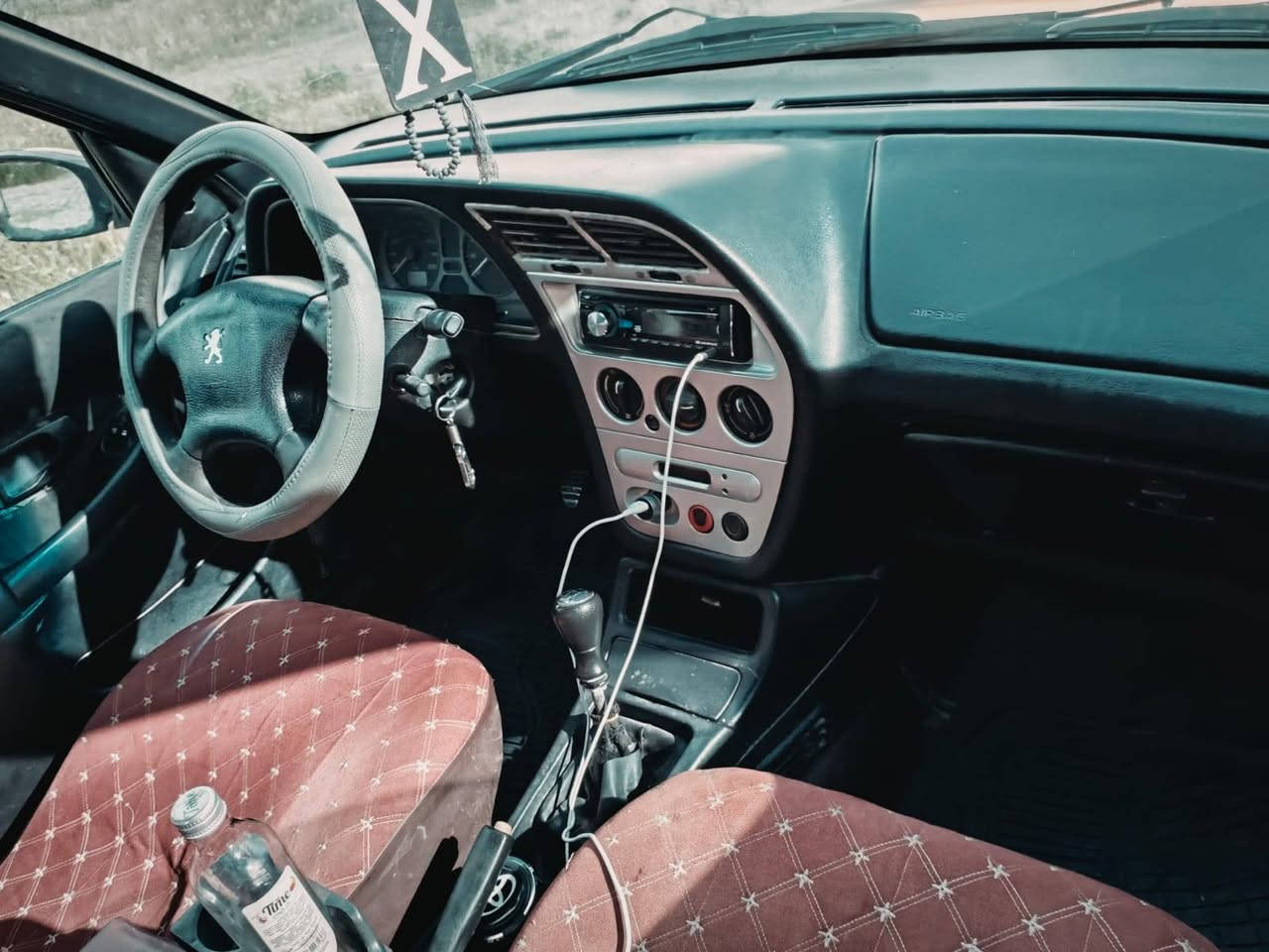 بيجو موديل 2002 مطلوبه ل شركة العامة ماندل صاحبها سنويه مابيها سياره بلاد حيل نضيفه كير محرك صدر تواير شرط جديد السعر ٢٠ وبيها مجال قليل مكان السياره قضاء العلم ***********
