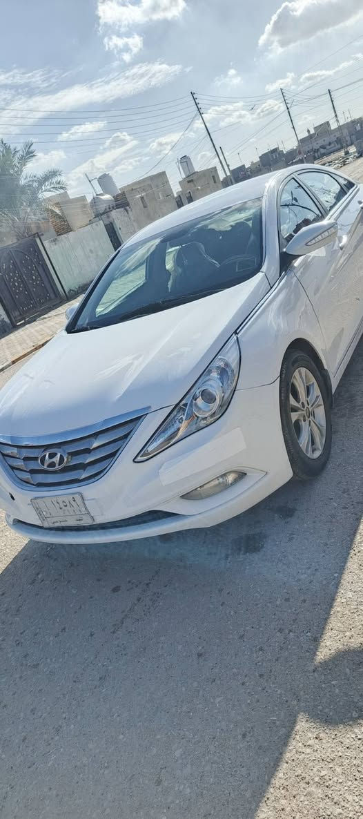 سوناتا خليجي موديل 2013 
شتفات ستيرن 
تبريد قطعتين 
تخم تاير 
السونار موجود اخر صوره 
سنويه  2029
محرك 2400 دوش 
السعر 118 وبيه مجال 
مكاني سماوه قضاء الخضر ***********
