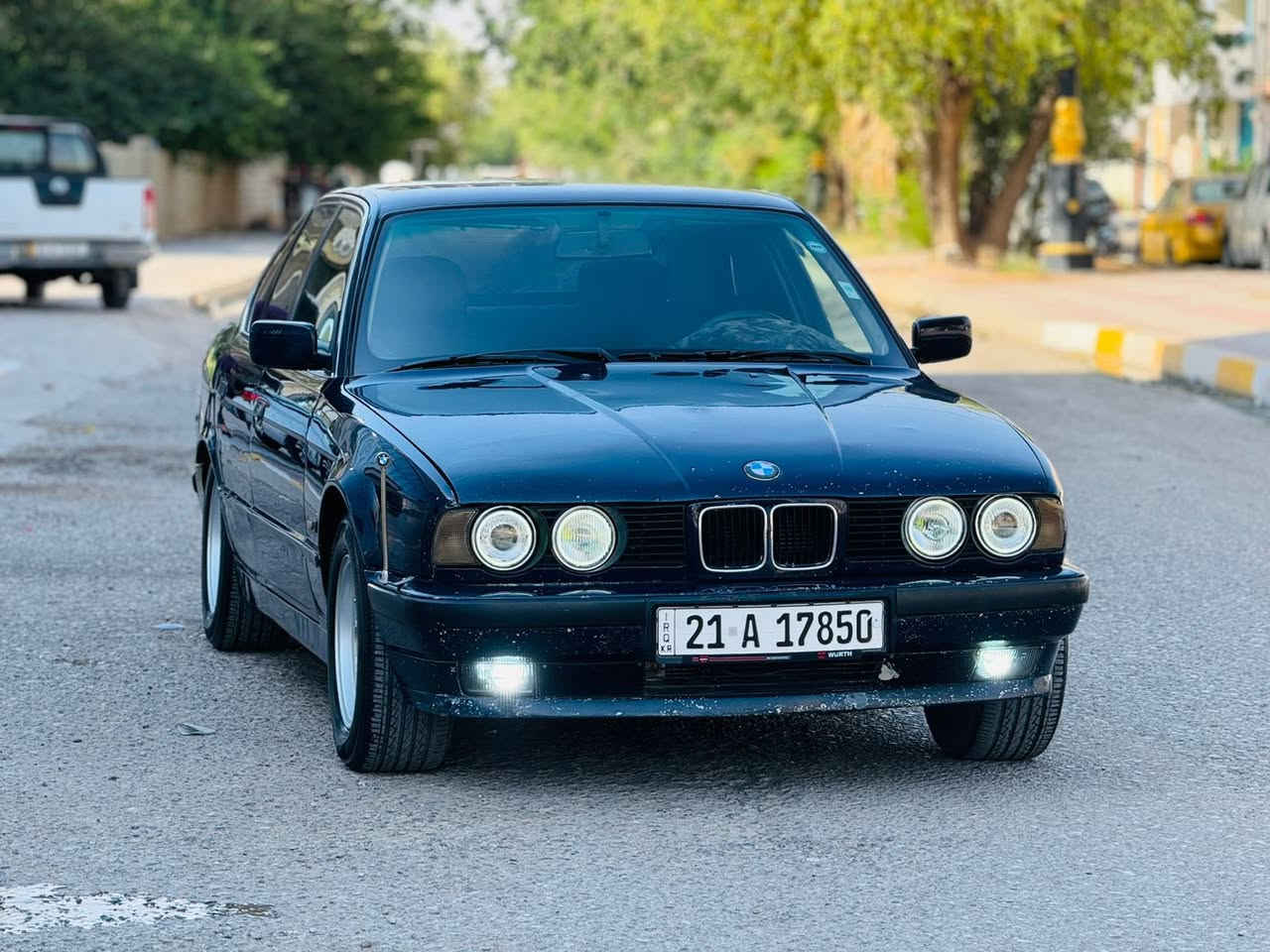 سلام عليكم
للبيع  بي ام 525 
موديل 93 
رقم وسنويه لحد 31 جديد بسمي 
تحويل وكاله حاضر 
كير اوتماتيك 
كير مكينه ابشرط
تبريد شغال 
تخم تاير جديد 
صدر امامي وخلفي جديد 
منضومه زنون عالي ناصي 
داخل صاج 
جامات كهرباء 
سياره بدون نقص 
مكانه ديالى خانقين 
***********

