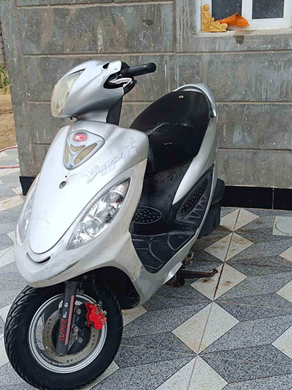 كامكو فحلv2دراجة جديدة مال حاوية مكان شطرة السعر 700 رقم***********
