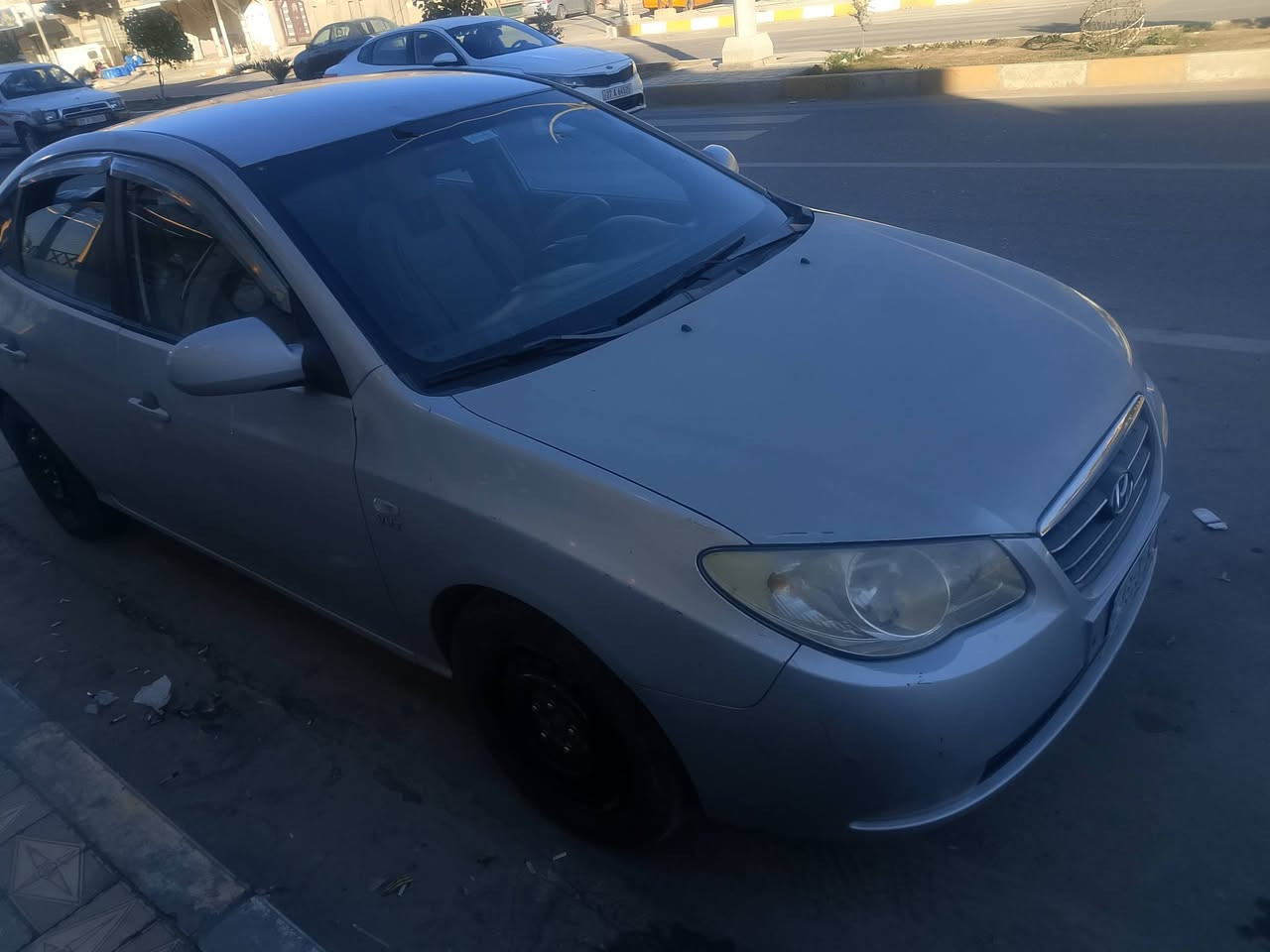 الاانتره للبيع مدليل 9 نظيفه مكينه جديده سياره جاهزه عوزه بس حداديه
شغل وطلع وين ماتريد   رقام وسنويه بيه بغداد بيه كصه .
 متومه لستفسار على رقم ***********
