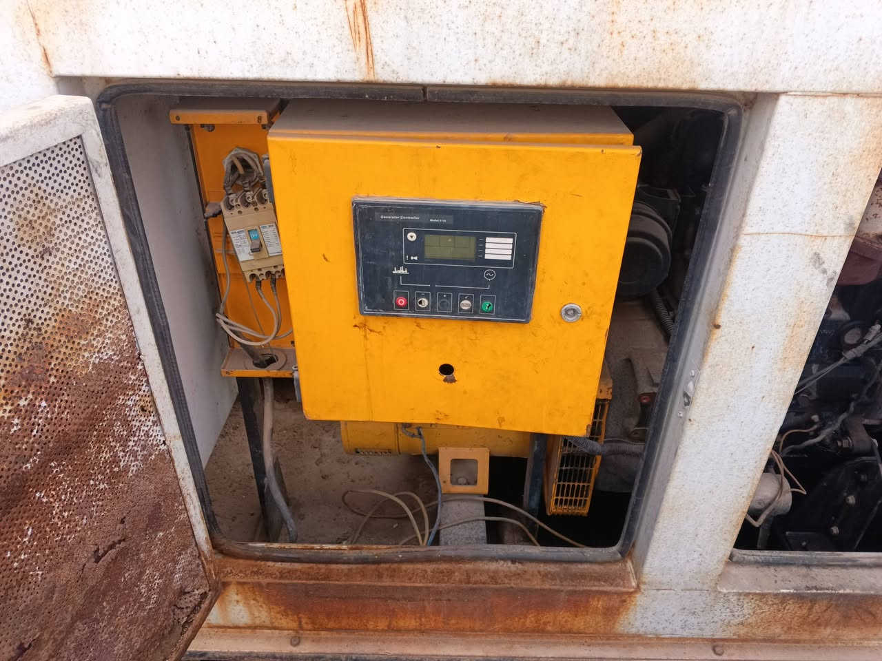 اسلام عليكم
للبيع بيركنز إنكليزي كاتم  105 محرك كايم   
مكان ديالى المقدادية  
رقم الهاتف ***********
