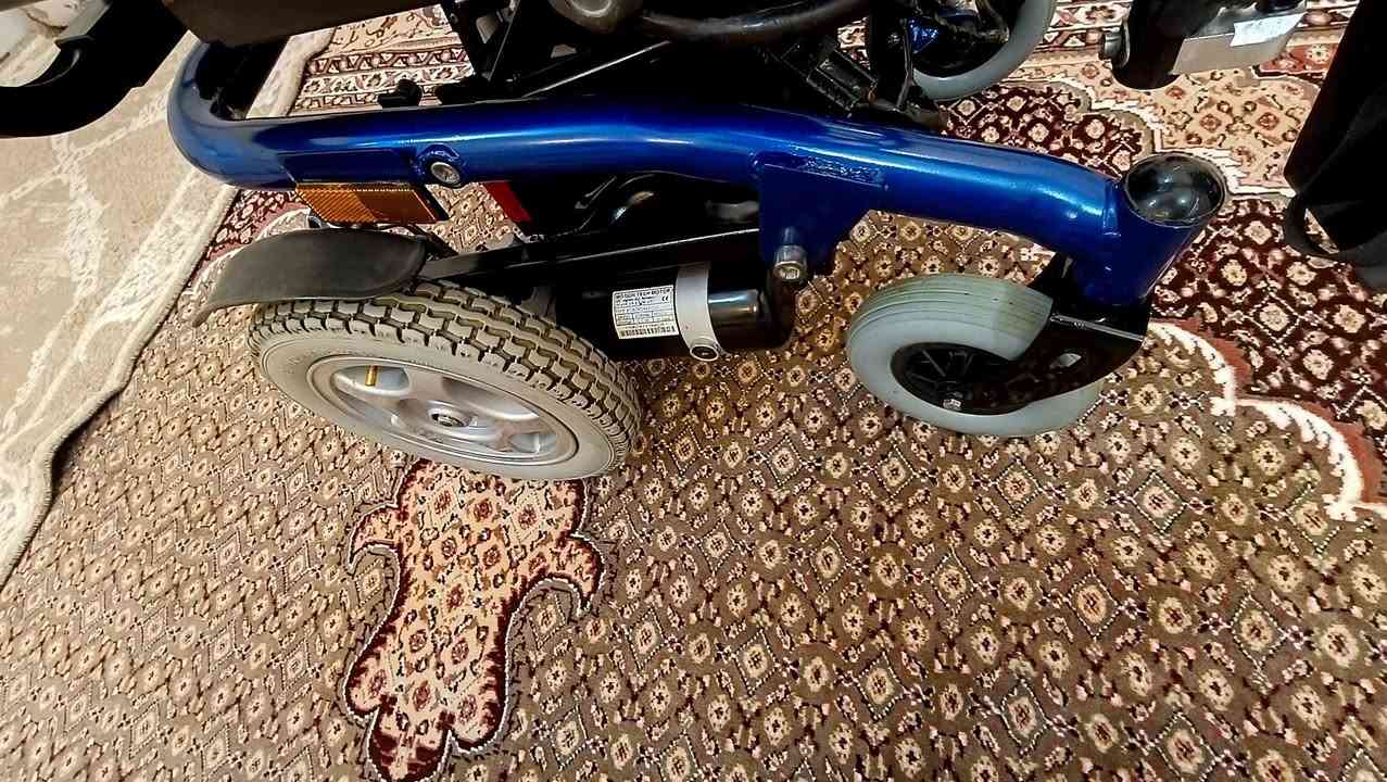 للبيع كرسي كهربائي تركي درجه اولى للبيع نظافه فول بطاريات جدد ظمان 5 اشهر جهاز تحكم اصلي


**إذا كنت صاحب هذا الإعلان وتريد حذفه لأي سبب، رجاءا أرسل رسالة إلى الدعم الفني**