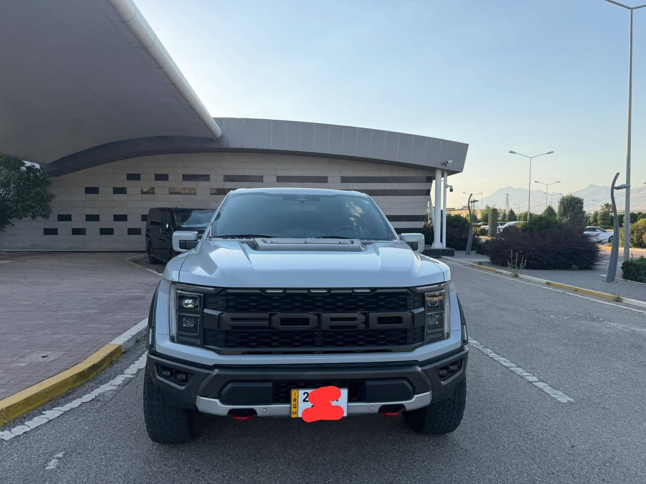 2023
Clean title 
45,000km 
70,000$


**إذا كنت صاحب هذا الإعلان وتريد حذفه لأي سبب، رجاءا أرسل رسالة إلى الدعم الفني**