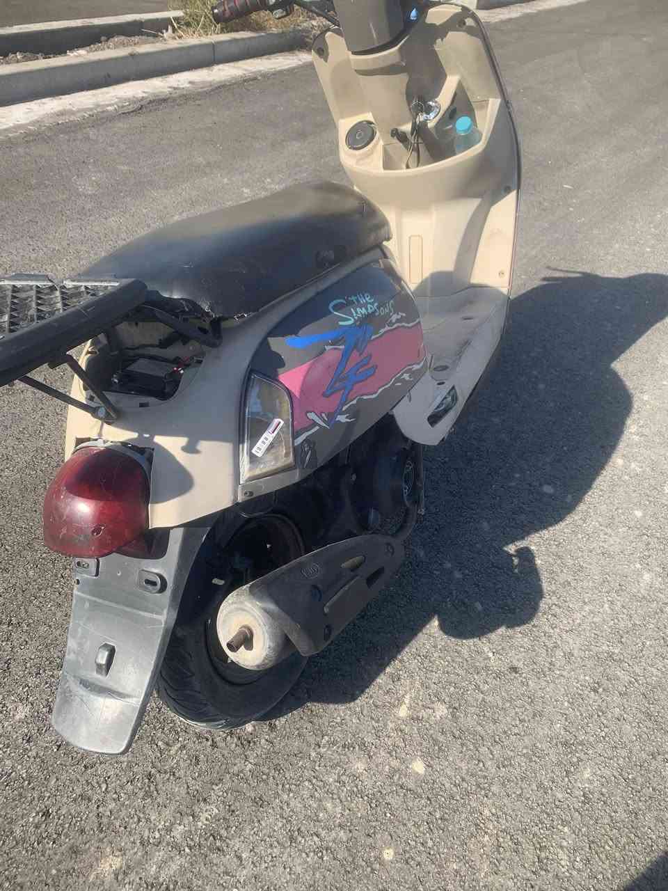 السلام عليكم بوليسي لبيع أو مراوس مكينه 55 ناعمه تخبل شلعه ومعدل بيه نقص دشلي مال سلف وسبرنك مال أستان فقط داخل كريمي السعر 475 وبيه مجال مكان بغداد حي العامل ***********
