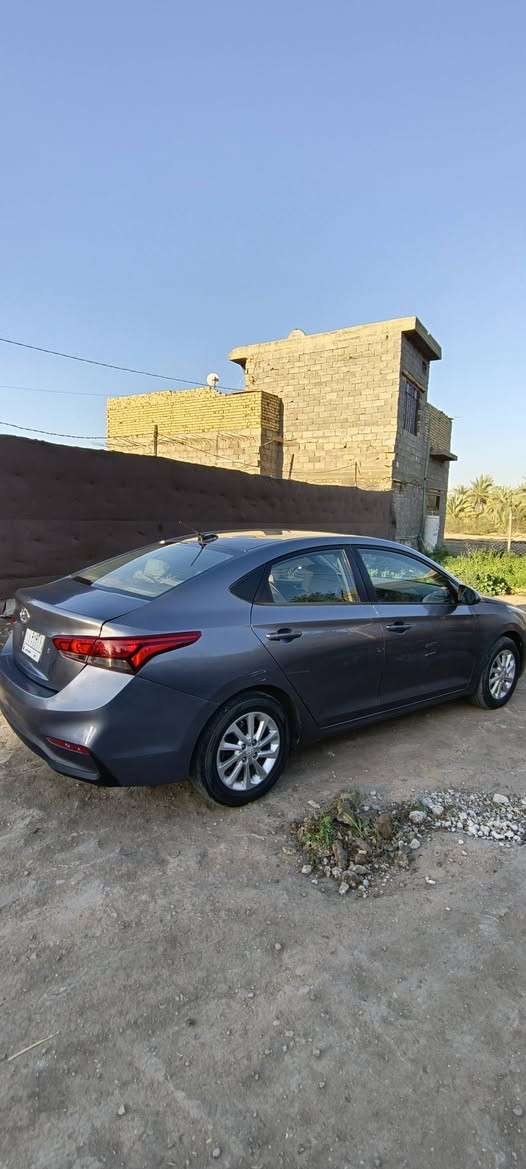 السلام عليكم اكسنت للبيع حادثهه قبق جنطه وبنيد وجاملغات بارد الاماميات مكينه 1600 كفاله مكينه وكير ماشيه151الف السعر 85وبيهه مجال قليل للستفسار ***********
