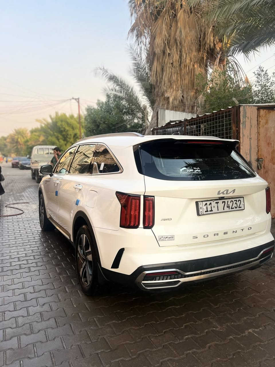 السلام عليكم
سورنتو للبيع موديل 2022 ماشية 50 الف

فول مواصفات واحد على واحد 

بنراما ￼كشنات كهربائية تدفئ تبريد 
اشاير بالمري سايد بريك بصمة 
كامرة دوارة بصمة ابواب شاحن لاسلكي 
نضام ترحيب مري شفط كروز سرعة
كير ماوس تبريد 3قطع  7راكب
جنطة كهرباء كامرات محيطية 
6سلندر 
وبعد بيها مواصفات 

وبيها فقط بارد شبر بالجنطة 

سونار مرفق مع الصور 

السعر 305  وبيها مجال 

يعني 3شدات وخمس ورقات 

للاستفسار الاتصال ***********
