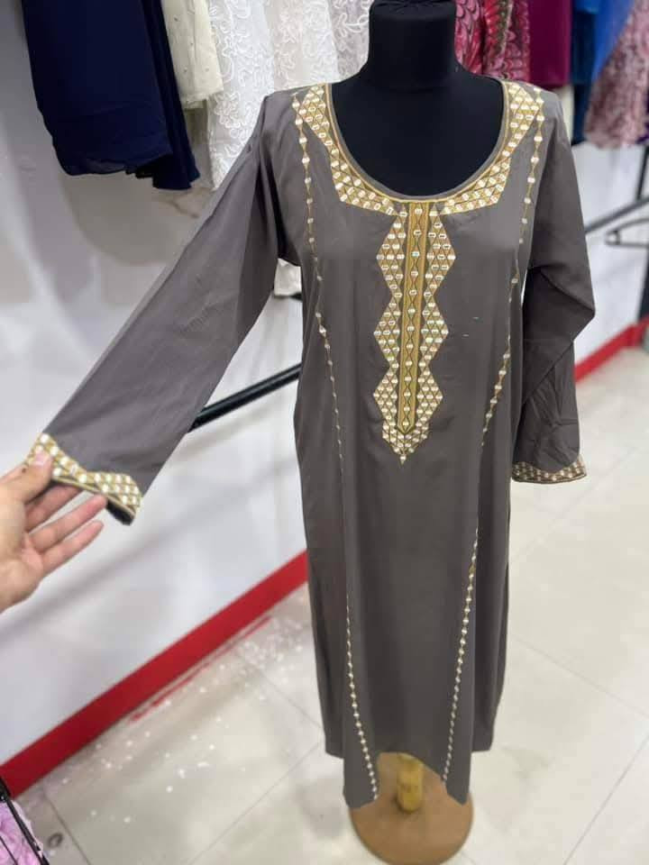 السلام عليكم 
اخواني واصدقائي الاعزاء وصول دشداشه نسائي باله سعر الباله 50,000 الباله ستندر شركه اهلا  وسهلا بيكم ويوجد خدمه توصيل كافه المحافظات توصيل 5000
*********** الحجز على الواتساب
