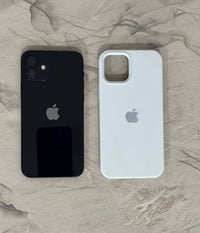 ايفون 12 • ١٢٨ جيجا • بطاريه ٨٥%