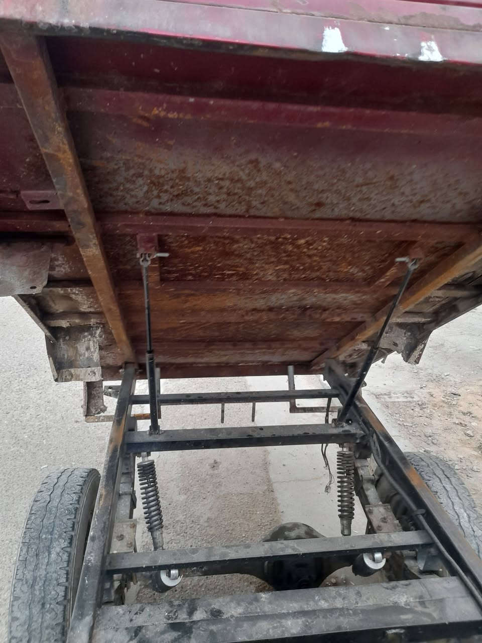 سلام عليكم ستوته دأيوان مديل ١٩ مكفوله ركبه شاصي كهربيات شغاله نكره سلف محرك بلادي مكان بغداد  ***********
