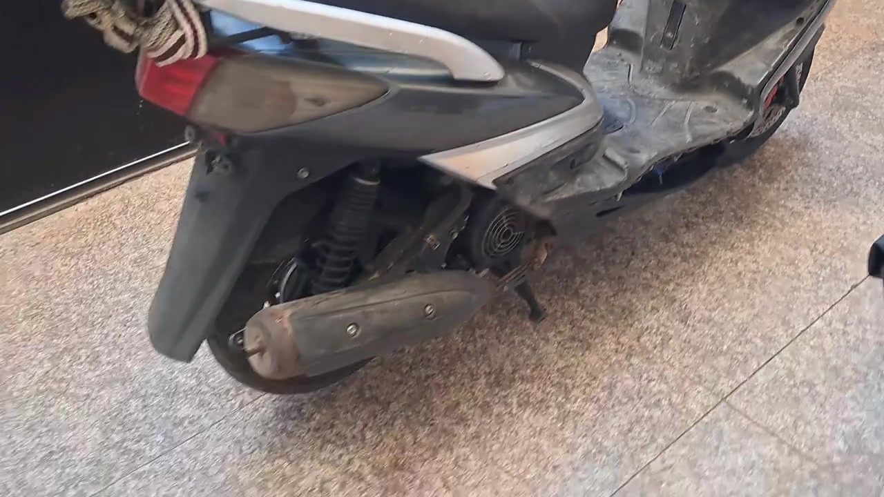 سكنس فحل ياباني قبق نفخ نوزل  ستاند حساس دراجة بدون اي نقص نكرة سلف باي وقت مكاني المنصور شارع ابو جعفر قرب كباب محمد رايدها ب٥٠٠ ***********
