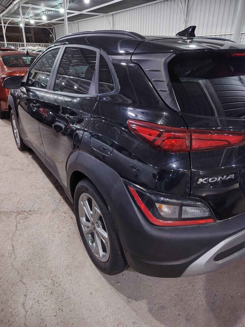 ✦ Hyundai Kona موديل 2023
✦ الممشى: 17 ميل فقط  
دخول جديد غير مستعمله في العراق 
حادث بسيط خلفي بدون دواخل بدون ايرباك 
بچم كبس 
صور الحادث ضمن المنشور 
سياره جديدة جدا على وضع الشركة 

المواصفات:
➤ محرك 2000 
➤ تشغيل عن بُعد + بصمة
➤ رادارات 360 + كامرة دوّارة
➤ تحديد مسار + سياقة ذاتية
➤ مانع تصادم
➤ كرسي كهربائي + حضن
➤ أوامر صوتية
➤ تحكمات ستيرن
➤ نظام نزول منحدرات
➤ وضعيات قيادة: Smart / Sport / Normal
➤ منافذ شحن
➤ تخم تايرات جديد
السعر بدون رقم 139$
***********
