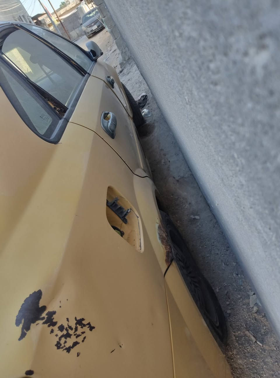 السلام عليكم اوبترا للبيع مكان ابو الخصيب هيئه 1,200 سعر 20 ***********
