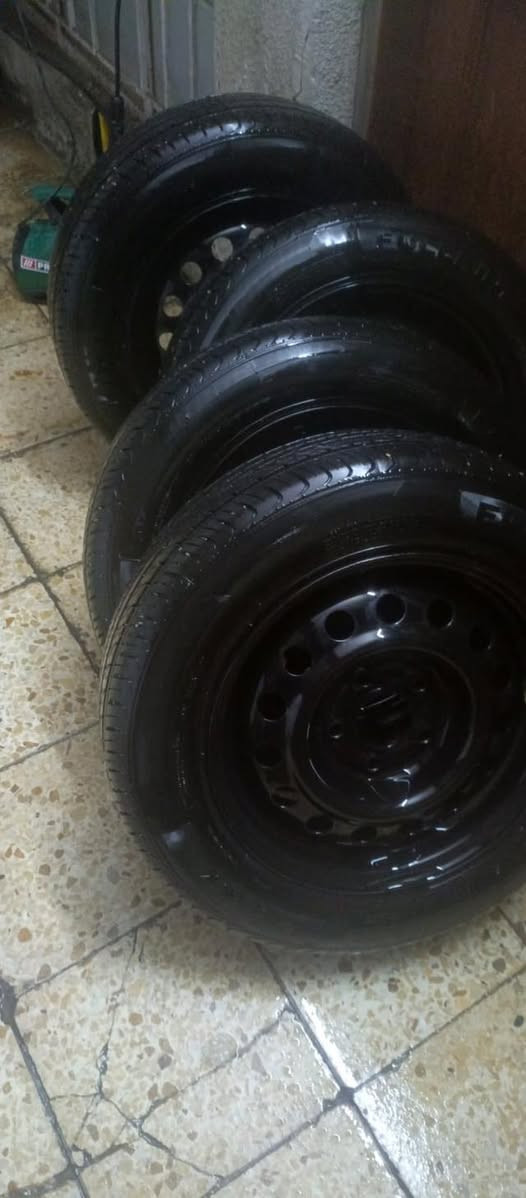 السلام عليكم
تخم ويل عادي وتاير جديد حجم 15 
#السعر 275 وبي مجال قليل 
#العنوان بغداد الدورة 
للاستفسار اكثر اتصل ع الرقم *********** 
او ‭0789 242 5622‬
