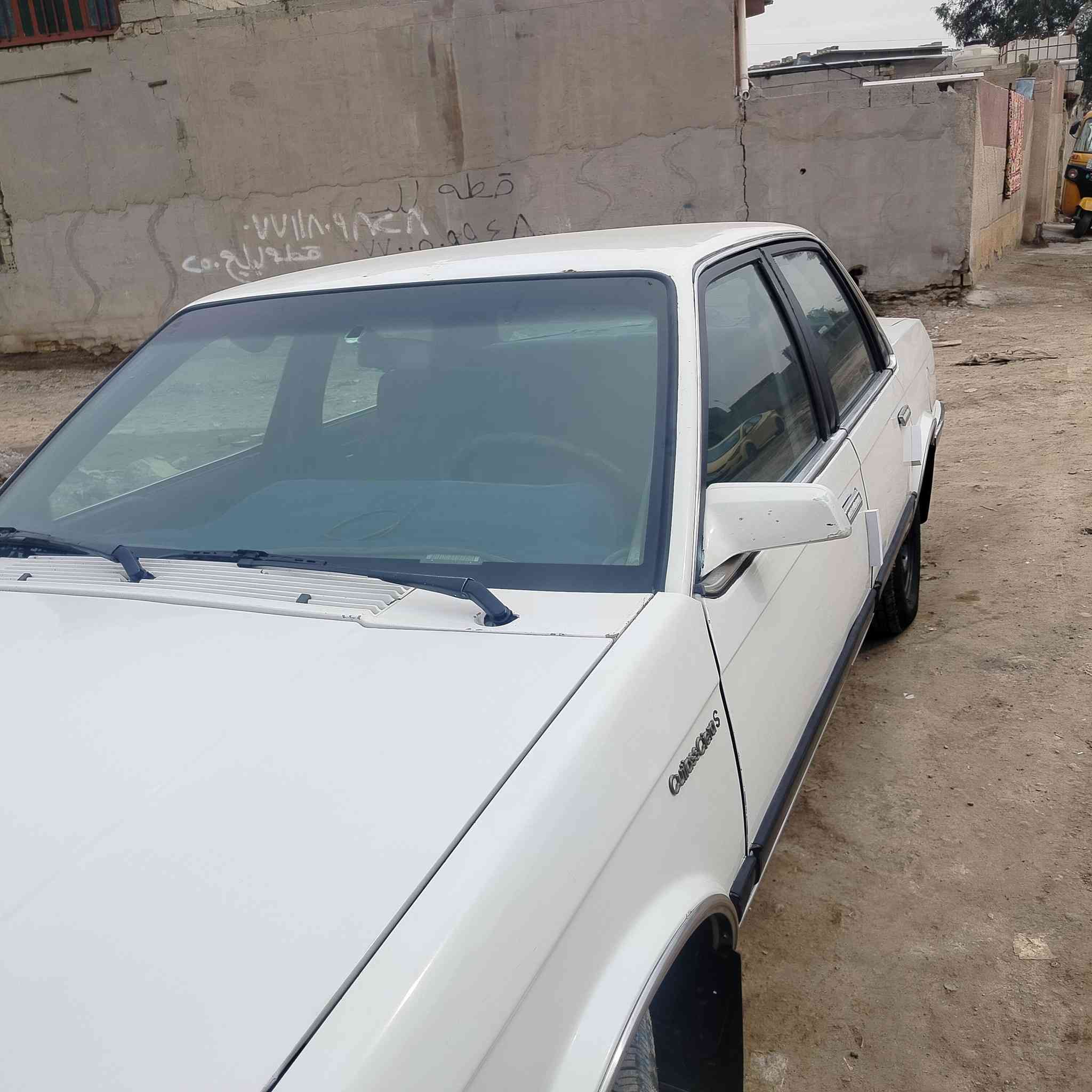 السلام عليكم للبيع اولدز موديل 90 سيارة جاهزة كير مكينة كله بلادي حدادية تبريد شغال منضومة زنون سيارة من ايدك للشارع ما نقصها اي شي مصبوغة عام جمالية فقط السعر 48 بيها مجال بسيط حگ الجية للاستفسار ***********
